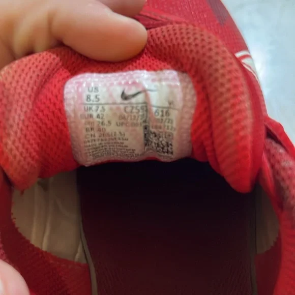 Nike trout red baseball cleats - Picture 2 of 4